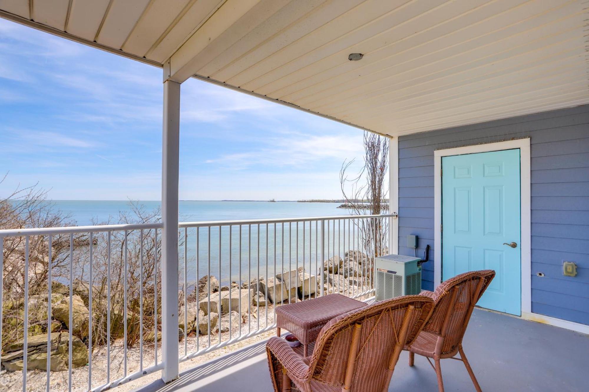 Апартаменты Waterfront Bass Island Retreat With Balcony And Tv Пут-ин-Бей Экстерьер фото